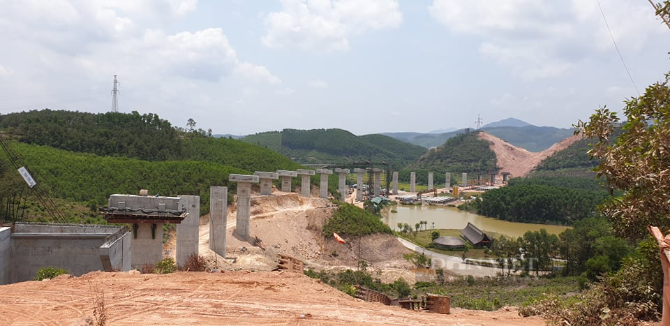 Điểm danh nhà thầu yếu kém ở dự án cao tốc Bắc - Nam đoạn Cam lộ - La Sơn - Ảnh 1.