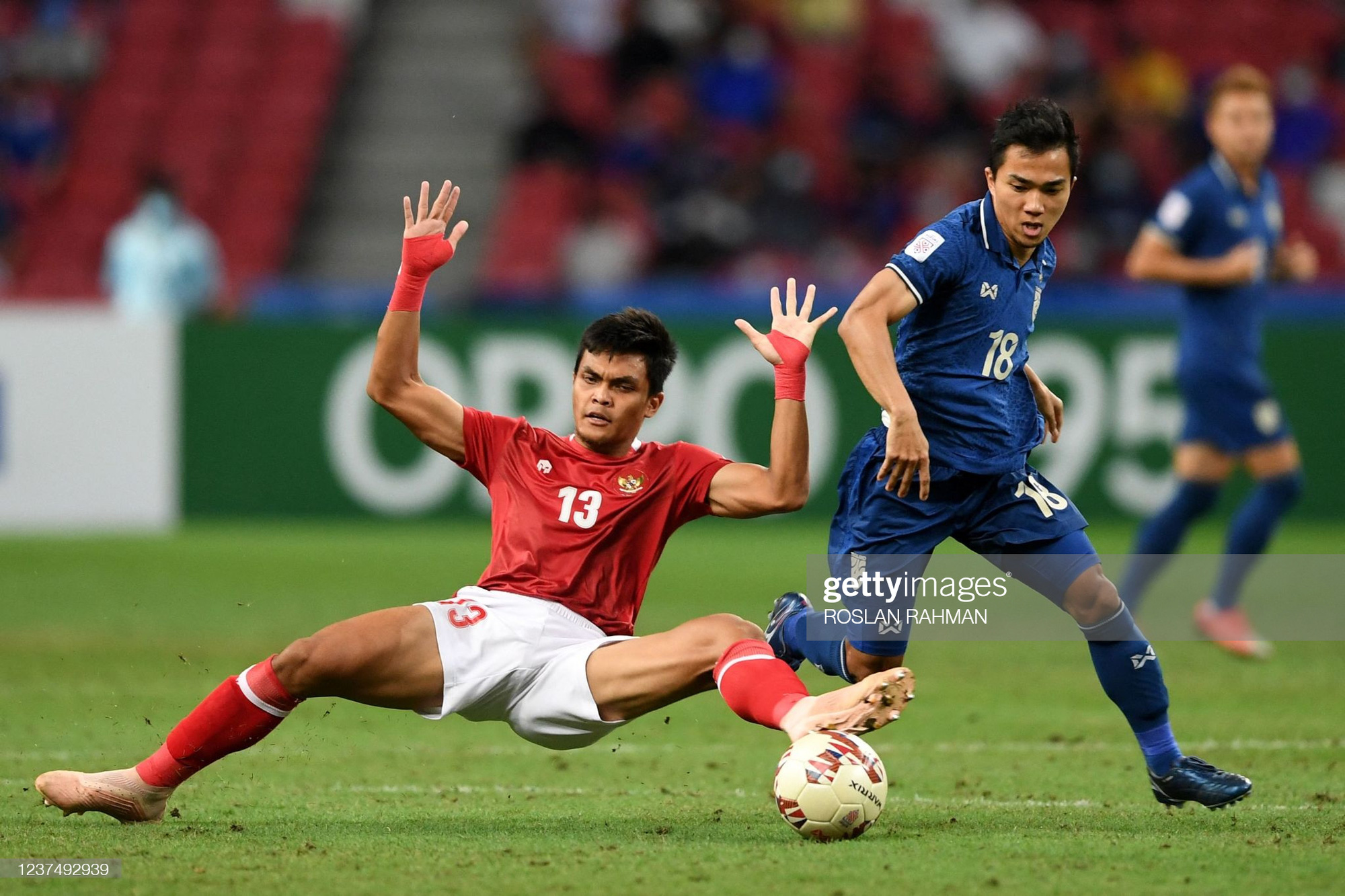 BLV Quang Tùng: &quot;Nền bóng đá Thái Lan ở tiêu chuẩn cao hơn Việt nam&quot; - Ảnh 4.