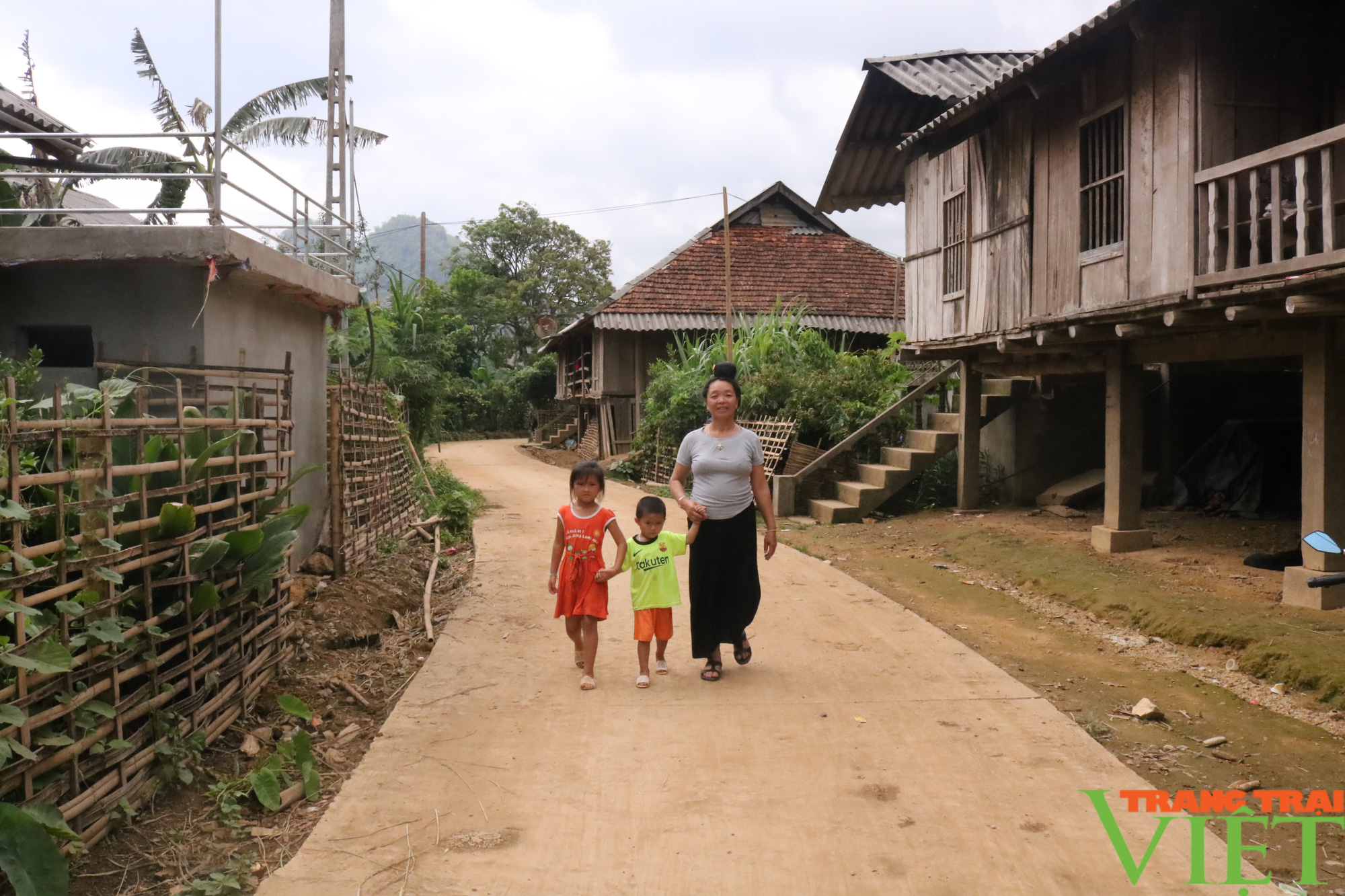 Nông thôn Tây Bắc: Chiềng Khoang nâng cao chất lượng các tiêu chí Nông thôn mới - Ảnh 2.