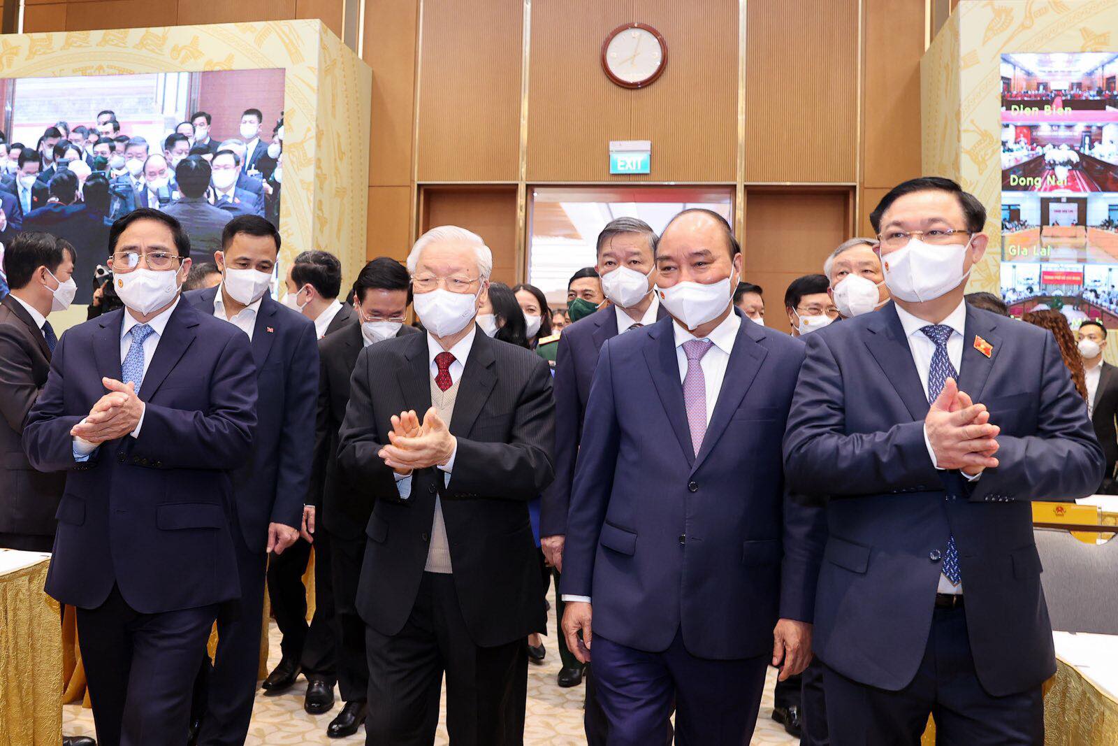 Phó Thủ tướng Thường trực Phạm Bình Minh: Đang đặt mua vaccine phòng Covid-19 để tiêm cho trẻ từ 5-11 tuổi - Ảnh 1.