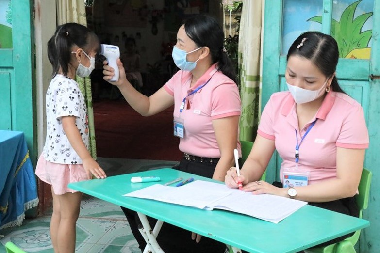 Ninh Bình: Hàng trăm F0 là học sinh và giáo viên, ngừng dạy học tại 42 trường - Ảnh 1.