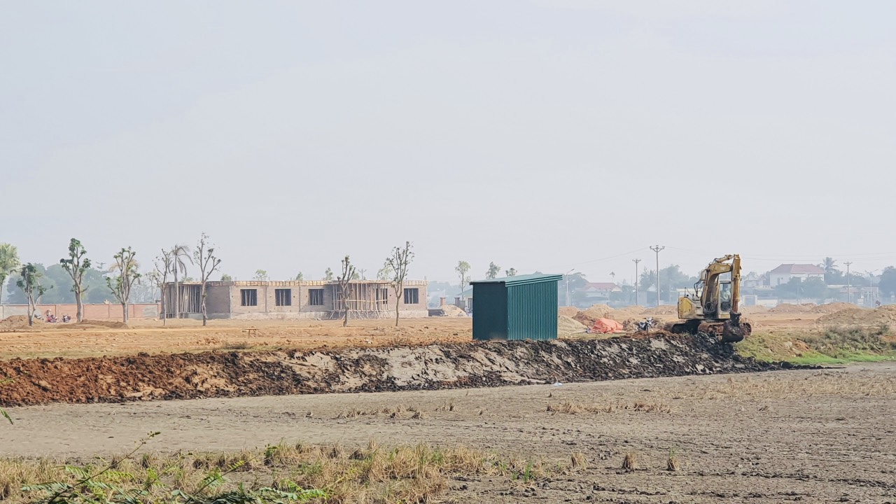 Công ty Dũng Minh tự ý xây dự án quy mô ngay trên đất lúa: Huyện Quảng Xương né tránh báo chí - Ảnh 5.