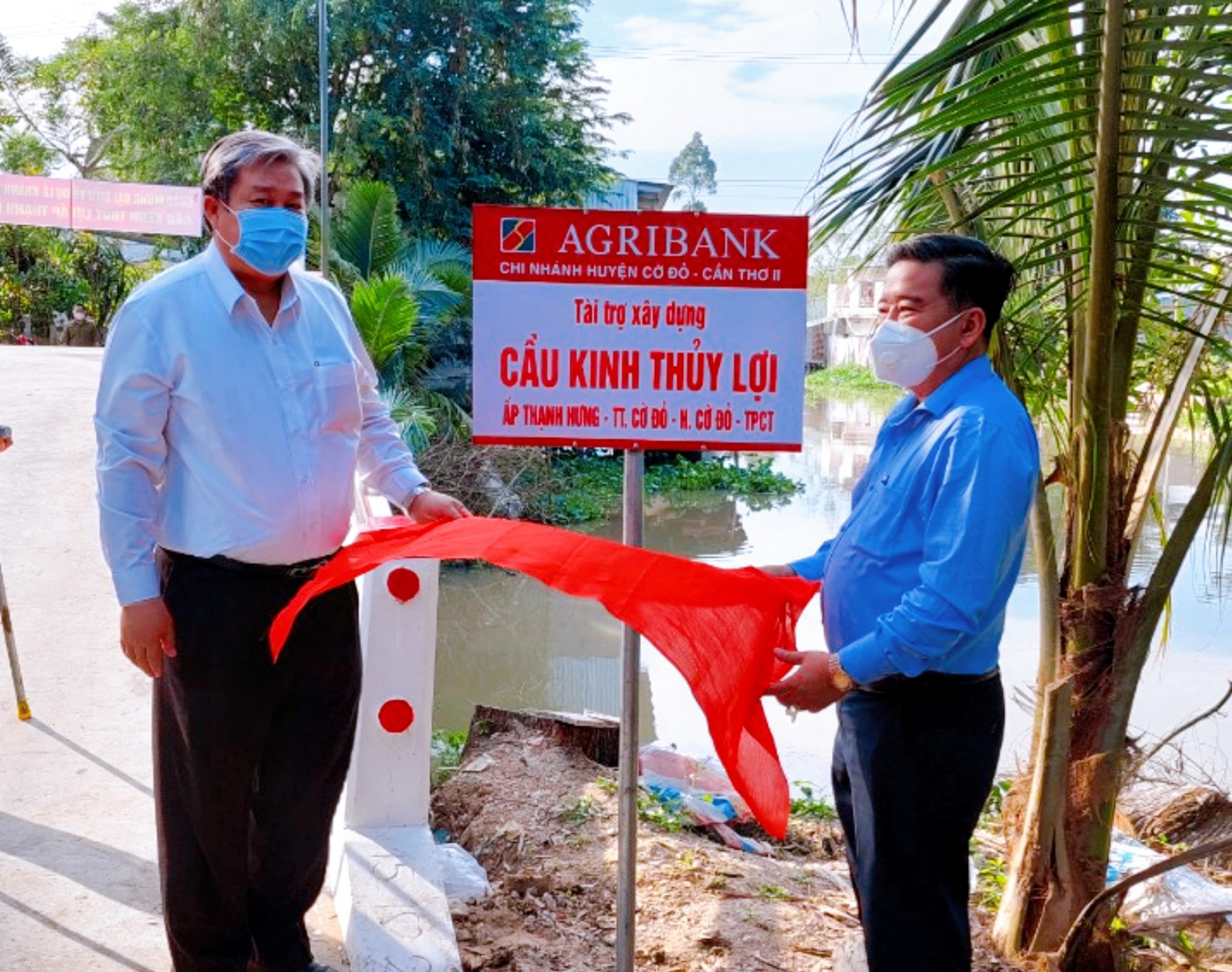 Agribank Chi nhánh Cần Thơ II tài trợ xây dựng cầu Kênh thuỷ lợi tại Cần Thơ - Ảnh 1.