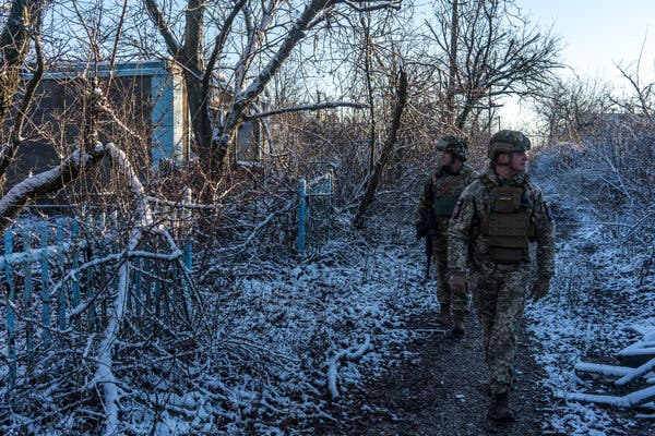 Nga-NATO trước giờ đàm phán &quot;sinh tử&quot; về Ukraine: Chuẩn bị kịch bản ớn lạnh  - Ảnh 2.