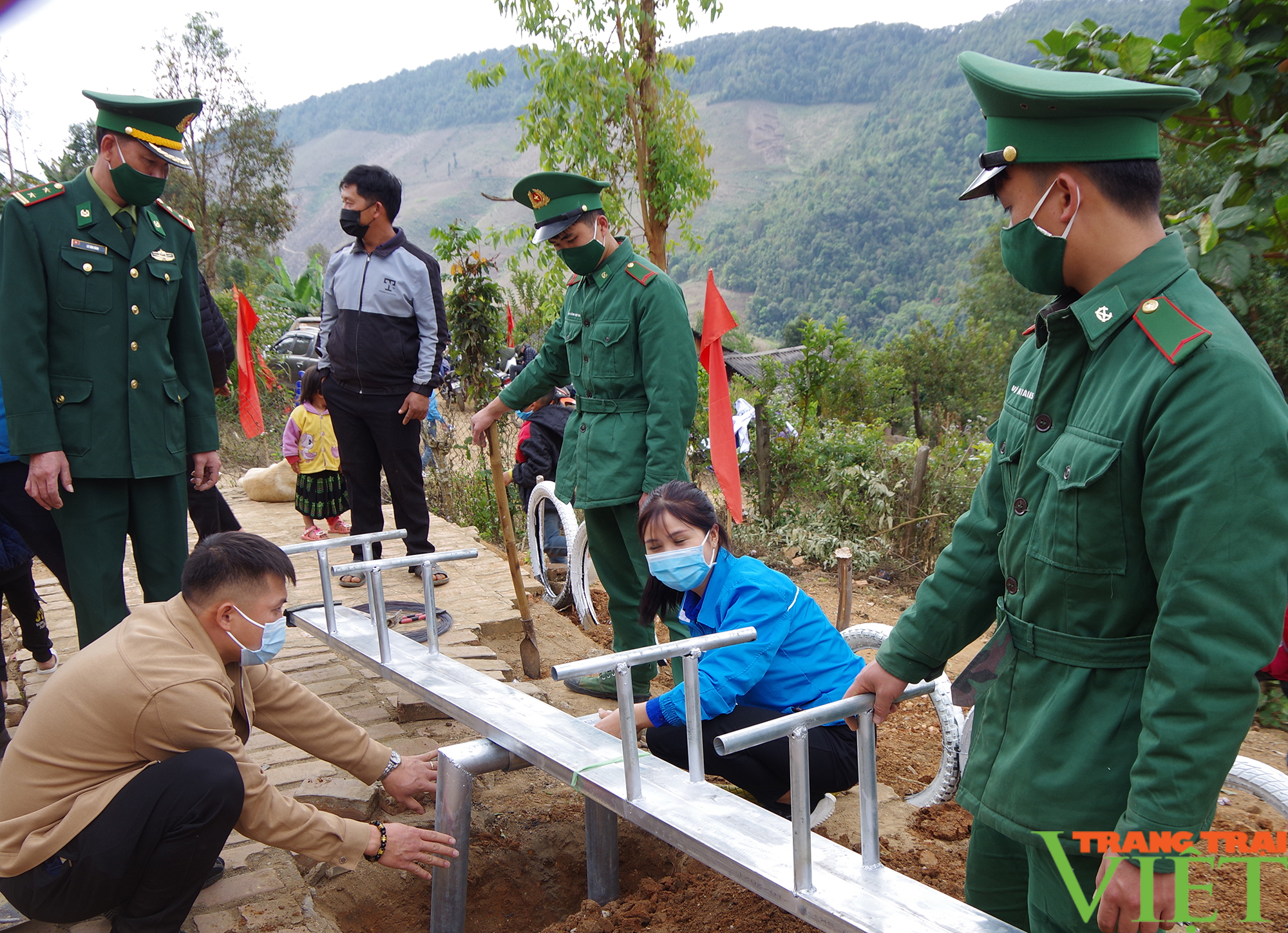 Nông thôn Tây Bắc: Xuân biên phòng ấm lòng dân bản - Ảnh 4.