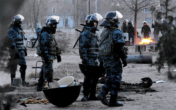 Kazakhstan bắt hơn 5.000 kẻ bạo loạn, ráo riết lùng sục các khu dân cư - Ảnh 1.