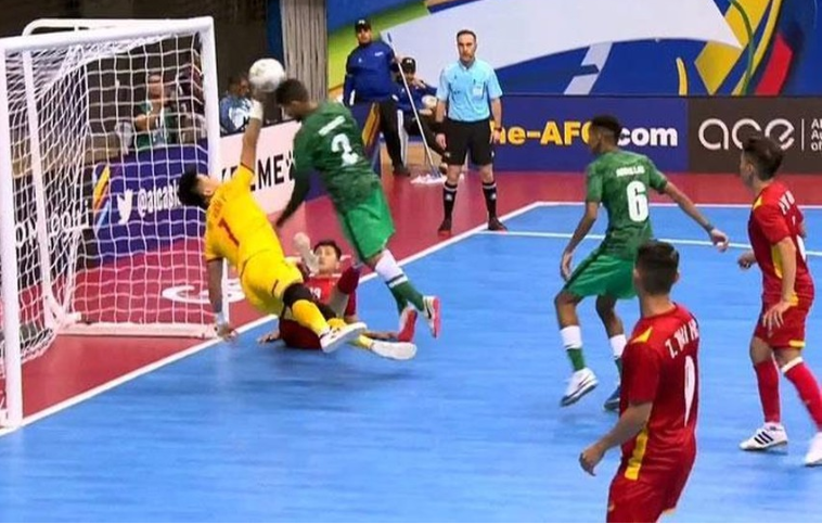 Thăng hoa cùng ĐT futsal Việt Nam, Hồ Văn Ý nhận &quot;mưa lời khen&quot; - Ảnh 1.