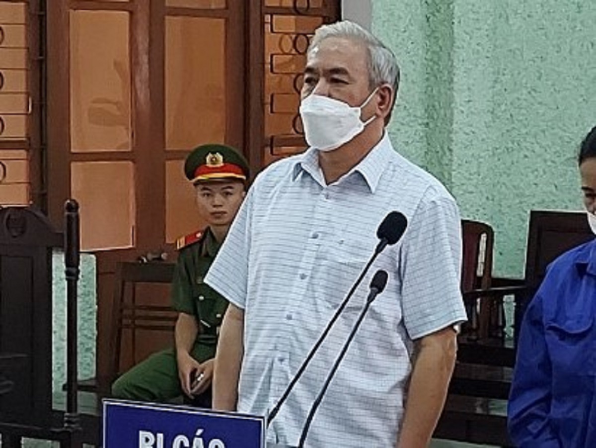 Phạm tội “đặt biệt nghiêm trọng”, giám đốc sở ở Cao Bằng nhận 4 năm tù - Ảnh 1.