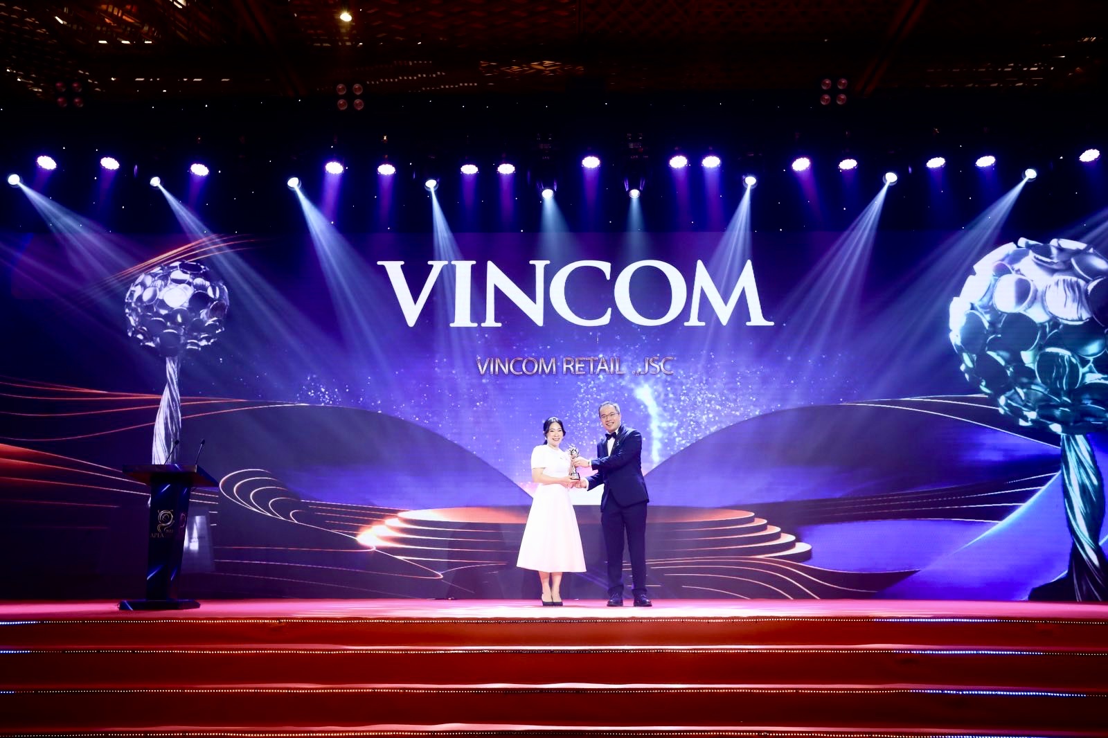 Vincom Retail nhận giải thưởng Thương hiệu truyền cảm hứng Châu Á - Thái Bình Dương 2022 tại APEA - Ảnh 2.