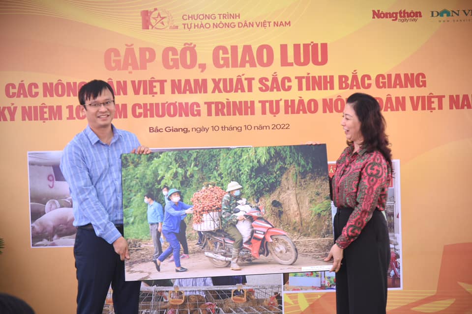 Gặp gỡ, giao lưu với các Nông dân Việt Nam xuất sắc tỉnh Bắc Giang - Ảnh 4.