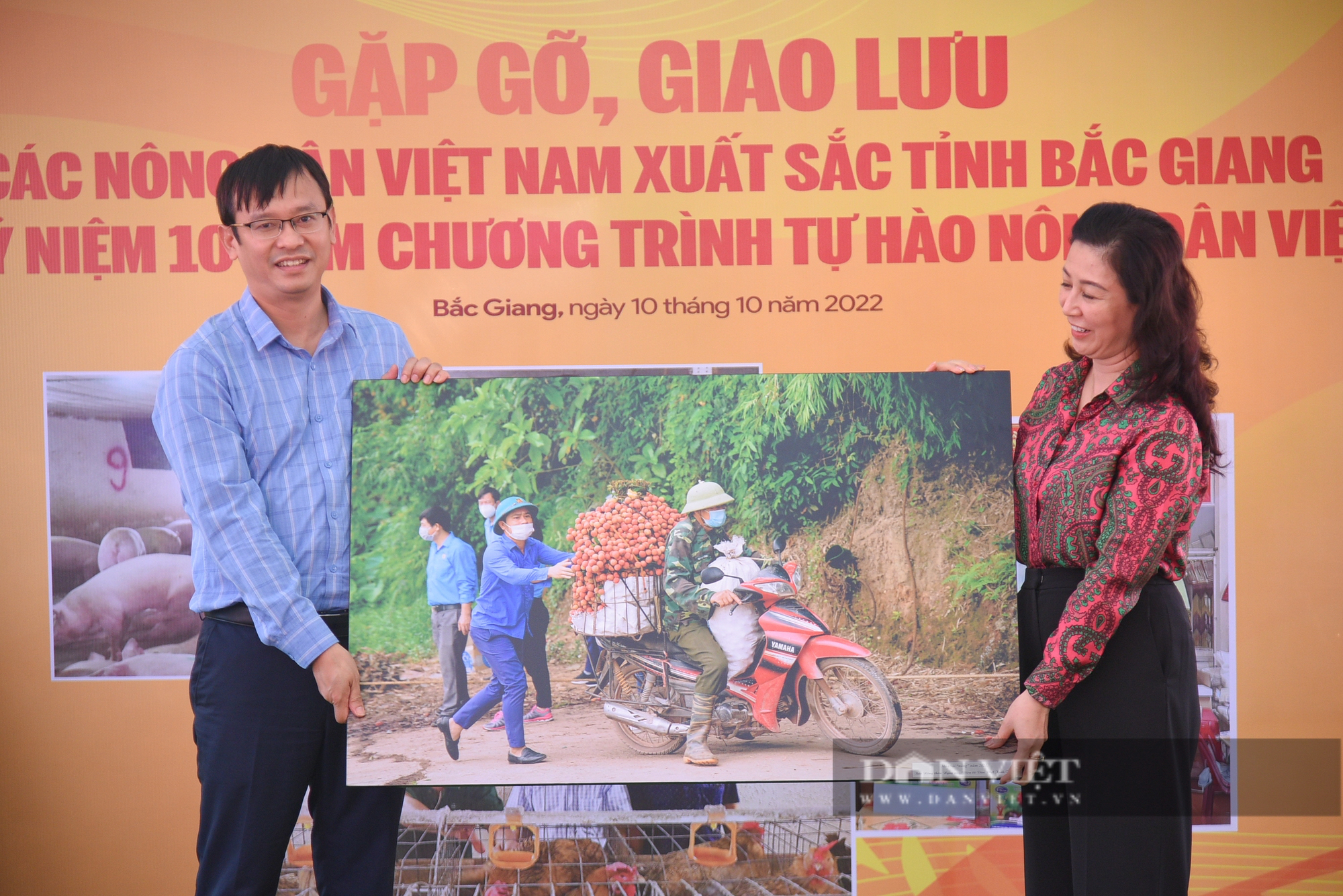 Hình ảnh báo NTNN/Dân Việt gặp gỡ, giao lưu với các Nông dân Việt Nam xuất sắc tỉnh Bắc Giang - Ảnh 11.