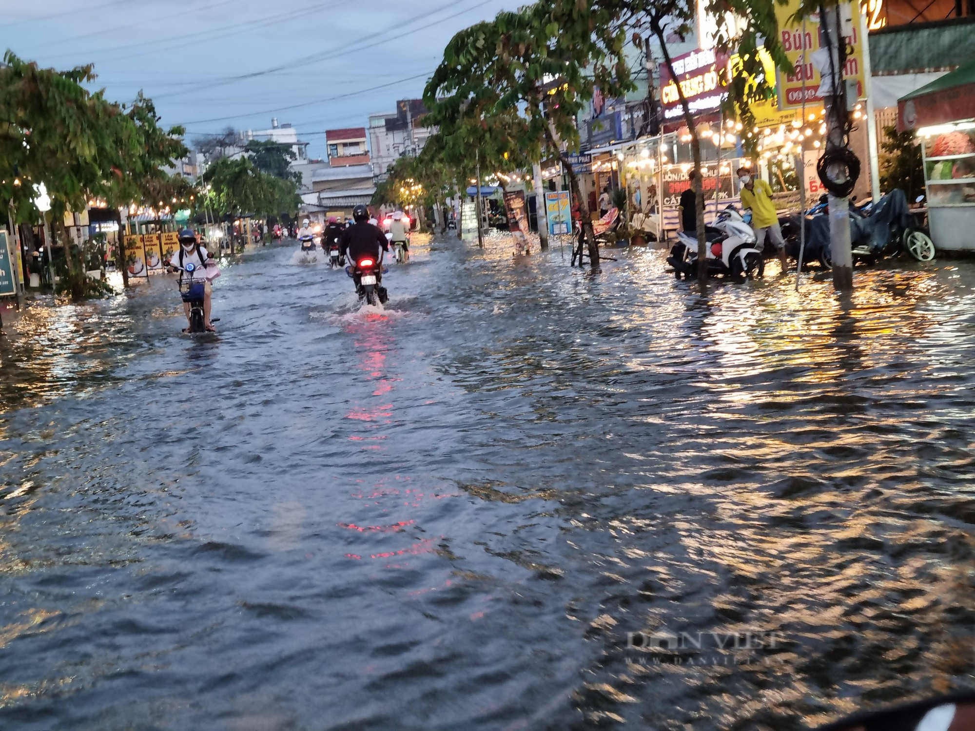 Triều cường dâng cao, học sinh Cần Thơ được nghỉ học 3 ngày  - Ảnh 4.