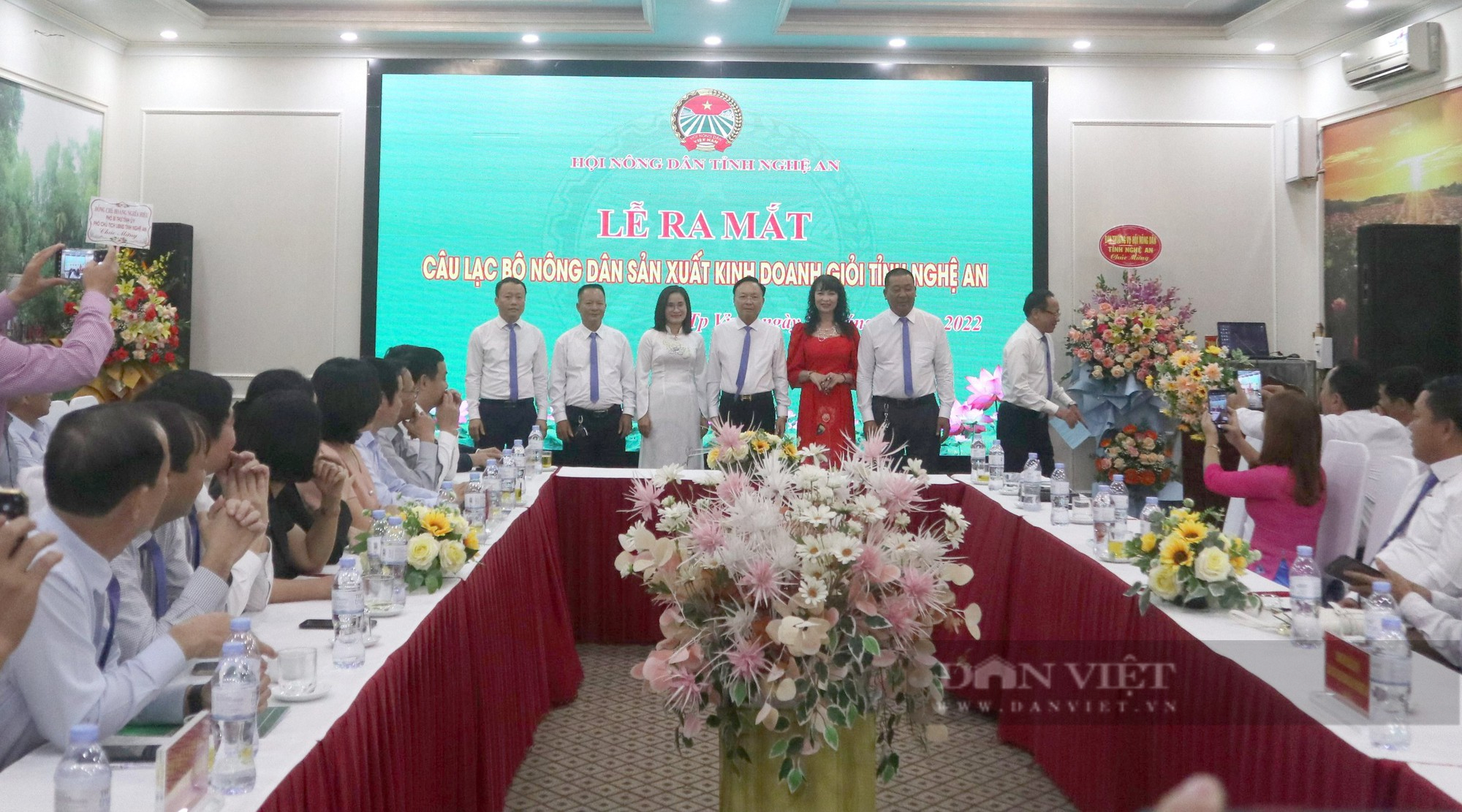 Ra mắt câu lạc bộ nông dân sản xuất kinh doanh giỏi tỉnh Nghệ An - Ảnh 2.