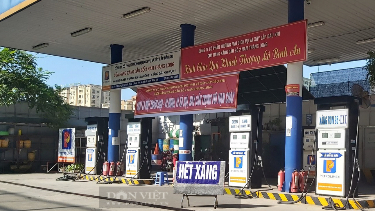 Hà Nội: Xuất hiện tình trạng đại lý của Petrolimex... hết xăng - Ảnh 1.