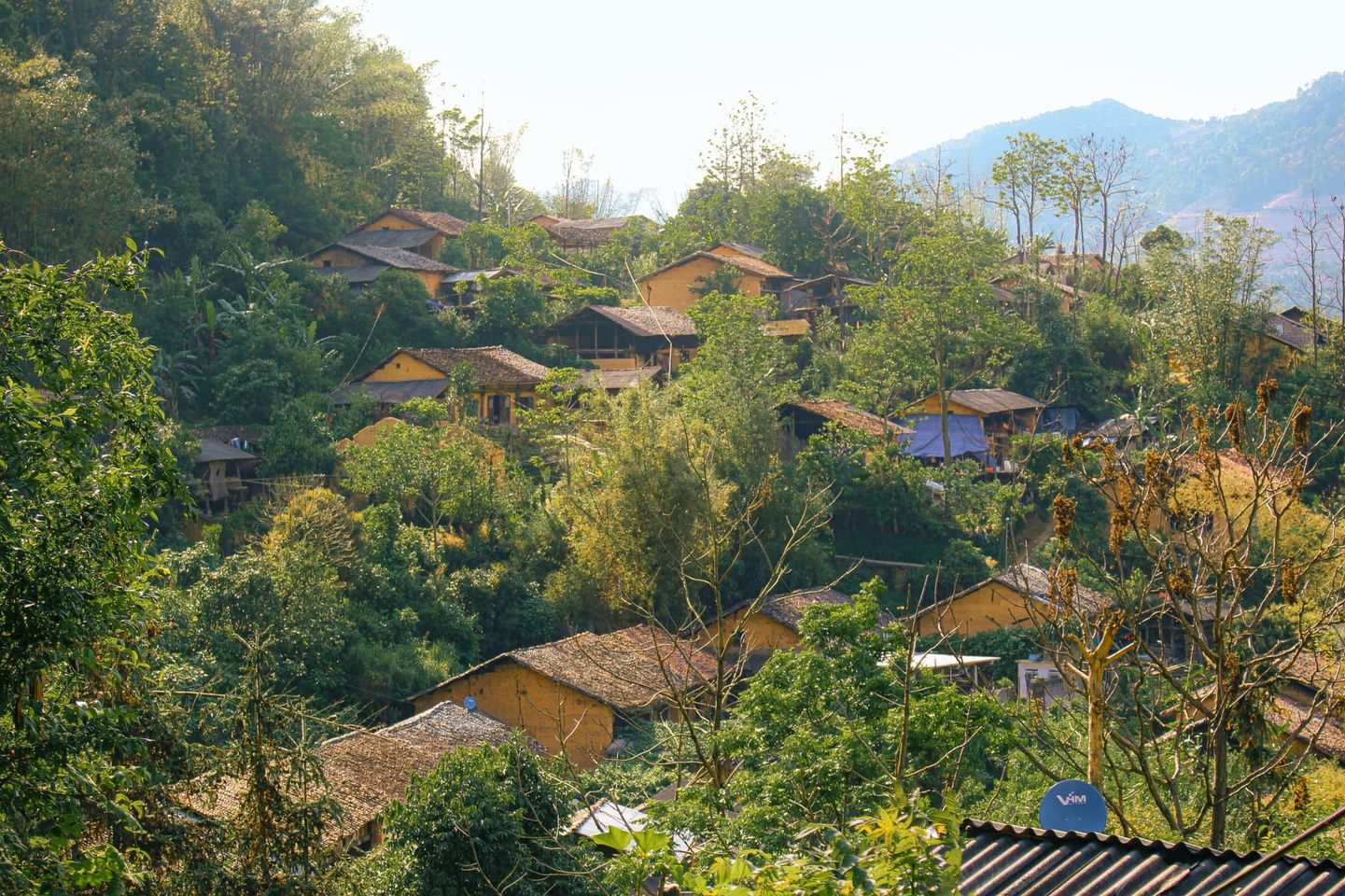 Ngỡ ngàng với những ngôi làng nhuốm màu thời gian trải dài khắp Việt Nam - Ảnh 2.