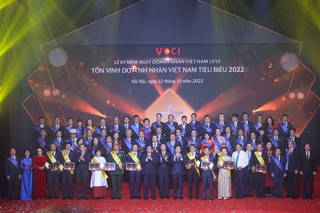 Kỷ niệm Ngày Doanh nhân Việt Nam 13/10, tôn vinh Top 10 doanh nhân Việt Nam tiêu biểu 2022 - Ảnh 2.