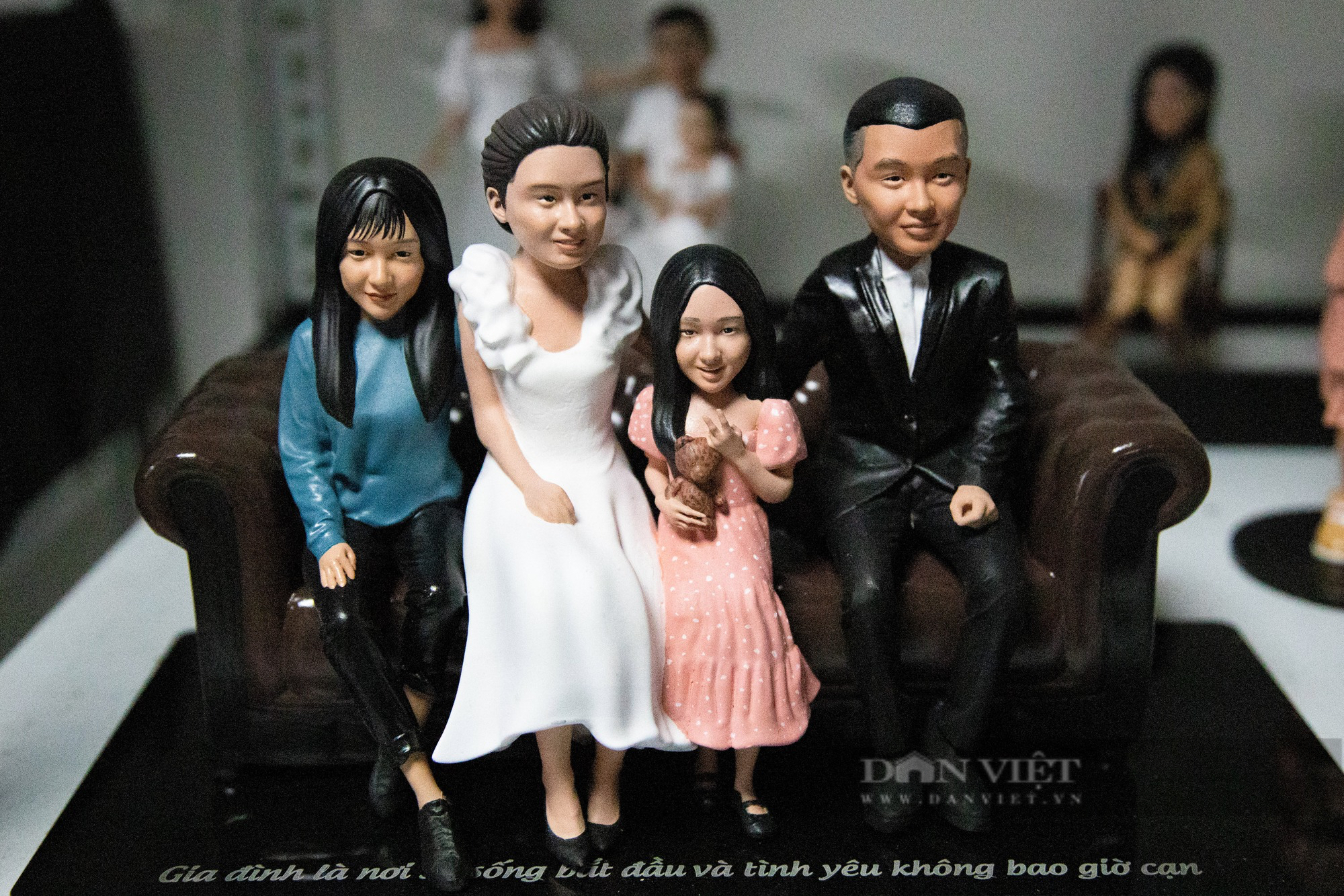 Cô gái 9x mở xưởng chế tác tượng tí hon làm quà tặng nhân ngày Phụ nữ Việt Nam - Ảnh 3.