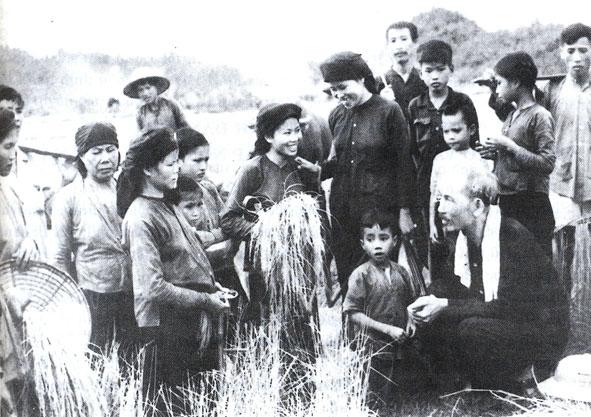 Giáo sư Lê Văn Lan: Người nông dân luôn đóng vai trò chủ thể trong chiều dài lịch sử phát triển của đất nước - Ảnh 2.