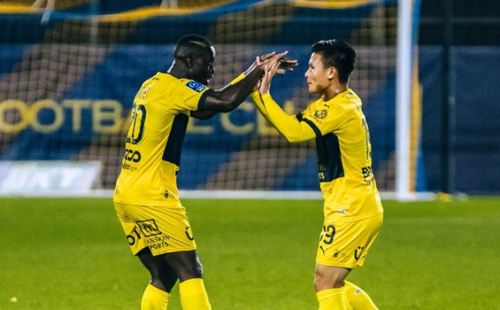 Khiếu nại bàn thắng của Quang Hải, đối thủ Pau FC nhận cái kết đắng - Ảnh 1.