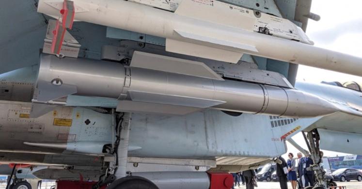Tên lửa không đối không tầm siêu xa R-37 Nga được cho là lần đầu khai hỏa tại Ukraine - Ảnh 15.