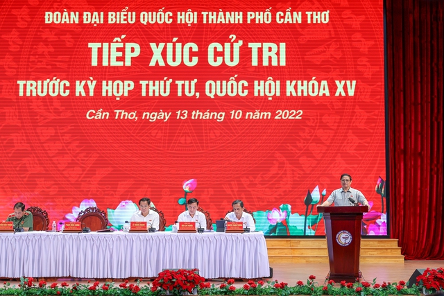 Thủ tướng Phạm Minh Chính tiếp xúc cử tri tại TP.Cần Thơ: Nhiều kiến nghị rất tâm huyết, có trách nhiệm - Ảnh 2.