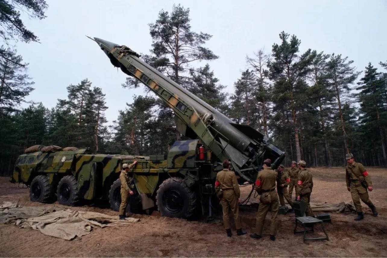 Vũ khí hạt nhân chiến thuật là gì, chúng sẽ được sử dụng ở Ukraine? - Ảnh 1.
