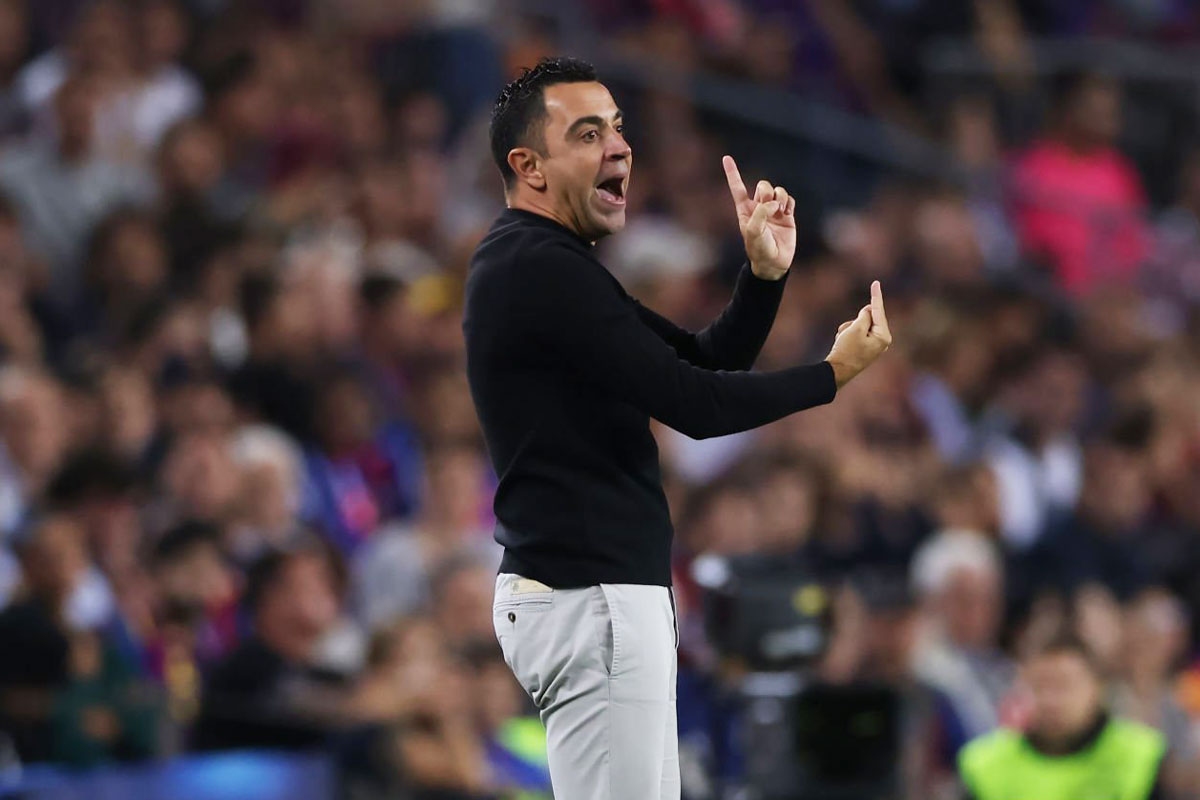 Thoát thua trước Inter, HLV Xavi chỉ trích hàng thủ Barca - Ảnh 1.