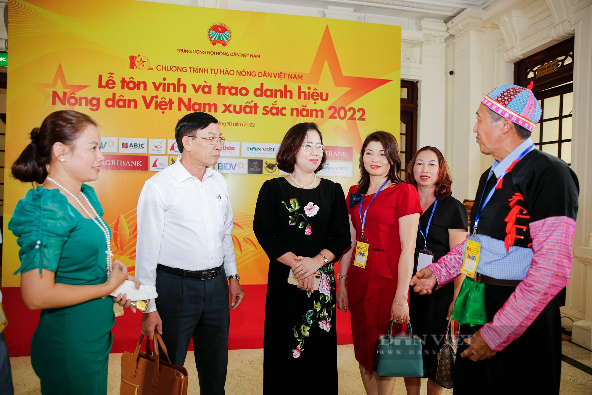 Phó Chủ tịch Hội Nông dân Việt Nam Bùi Thị Thơm dự tổng duyệt Lễ tôn vinh và trao Danh hiệu Nông dân Việt Nam - Ảnh 2.