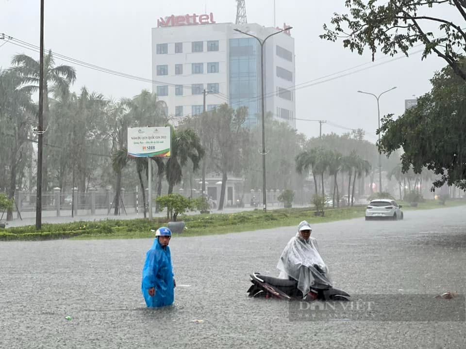 Toàn bộ học sinh, sinh viên Quảng Nam nghỉ học phòng chống bão số 5 - Ảnh 2.