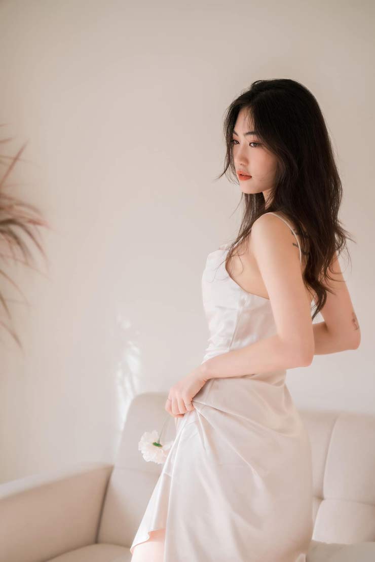 &quot;Ngọc nữ bóng chuyền&quot; Trần Việt Hương dáng sexy tuổi 24 - Ảnh 1.