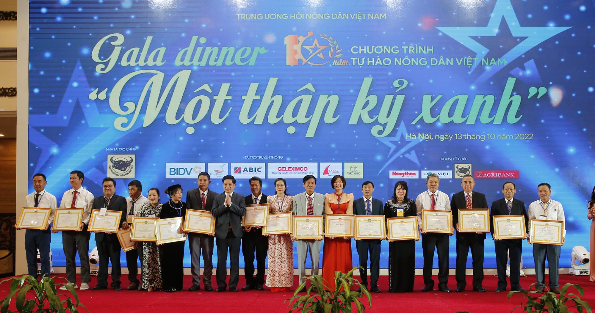 Tối nay, 14/10, chính thức tôn vinh và trao danh hiệu cho 100 Nông dân Việt Nam xuất sắc - Ảnh 1.