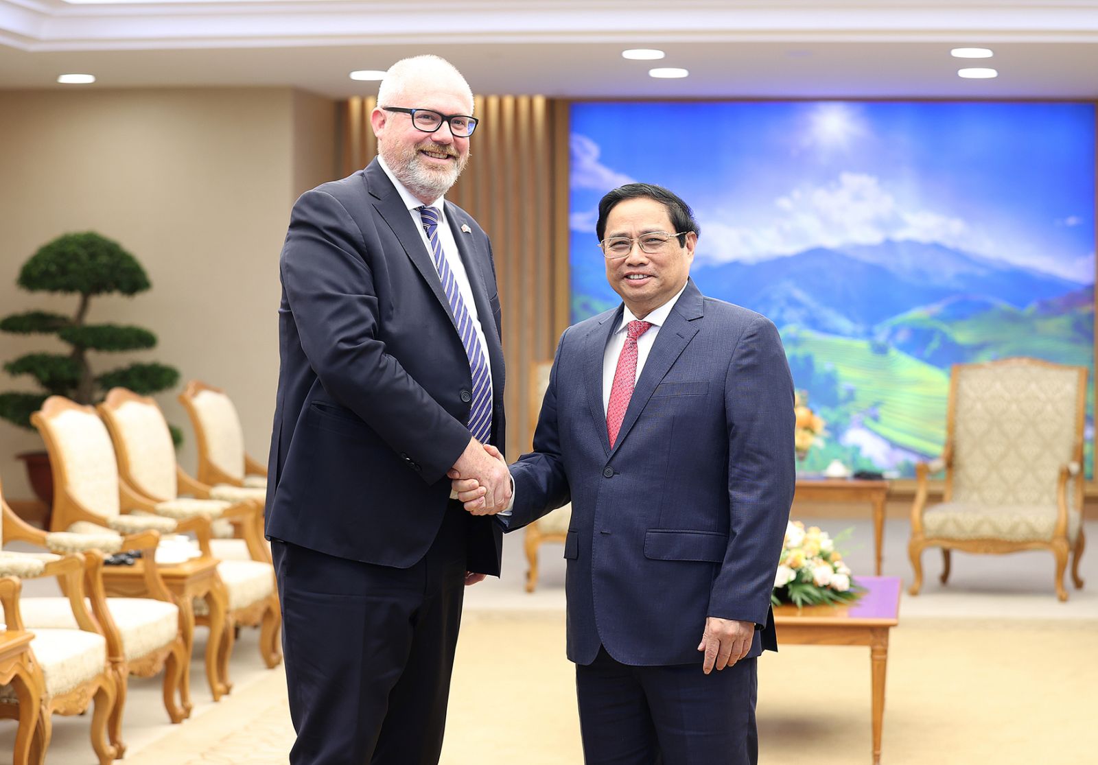 Thủ tướng Phạm Minh Chính đề nghị Australia thúc đẩy đầu tư, thương mại song phương - Ảnh 1.