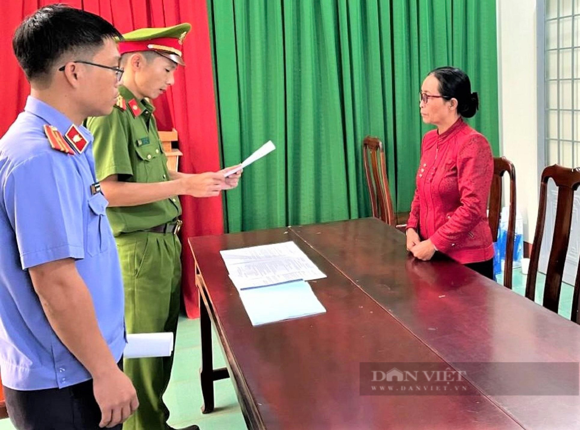 Bắt người phụ nữ nhận 2,6 tỷ đồng để lừa &quot;chạy việc&quot; ở Đắk Lắk - Ảnh 1.