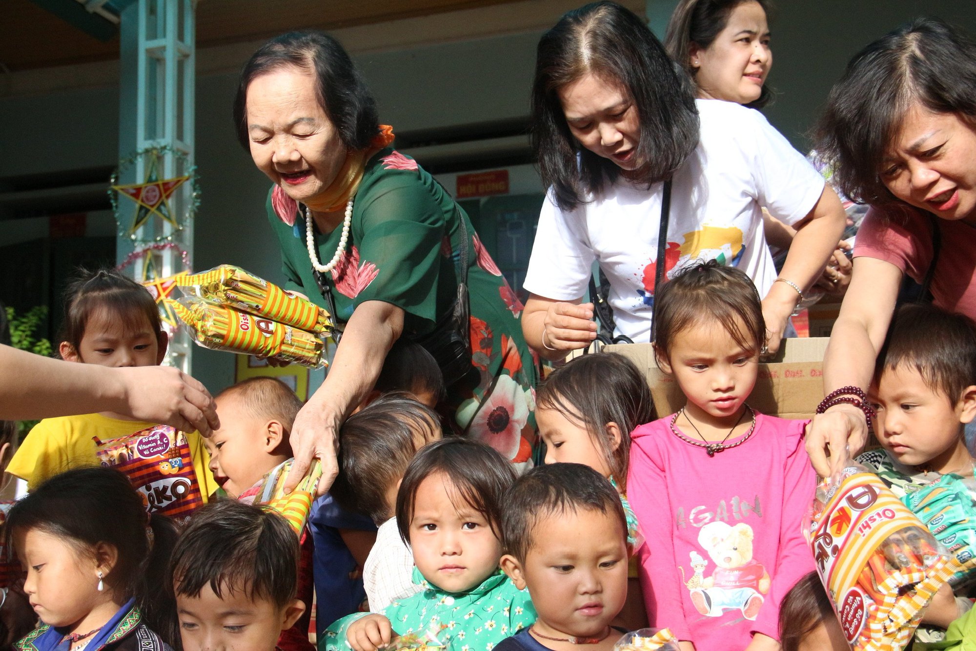 Thị Nở &quot;Làng Vũ Đại ngày ấy&quot; hơn 80 tuổi vẫn đam mê công việc thiện nguyện - Ảnh 3.