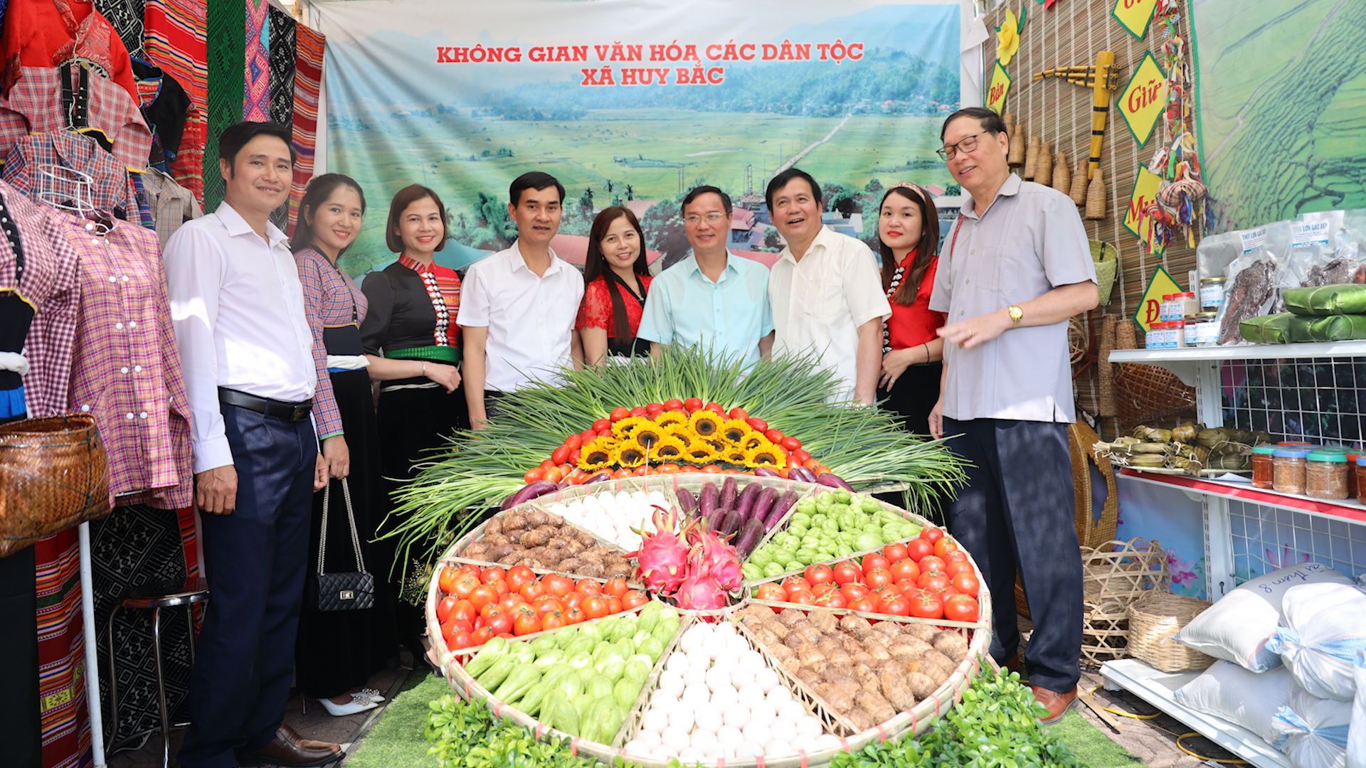 Ngày hội giới thiệu nông sản huyện Phù Yên - Ảnh 5.
