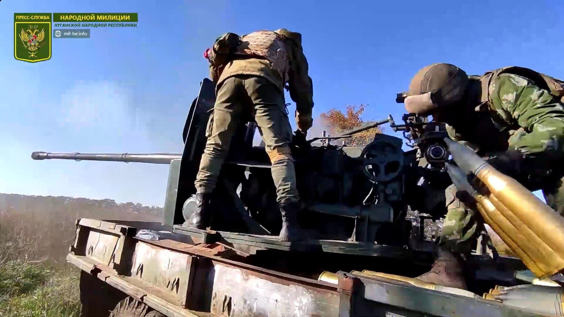Nga tung pháo phòng không S-60 vào tấn công mục tiêu mặt đất ở Ukraine - Ảnh 3.