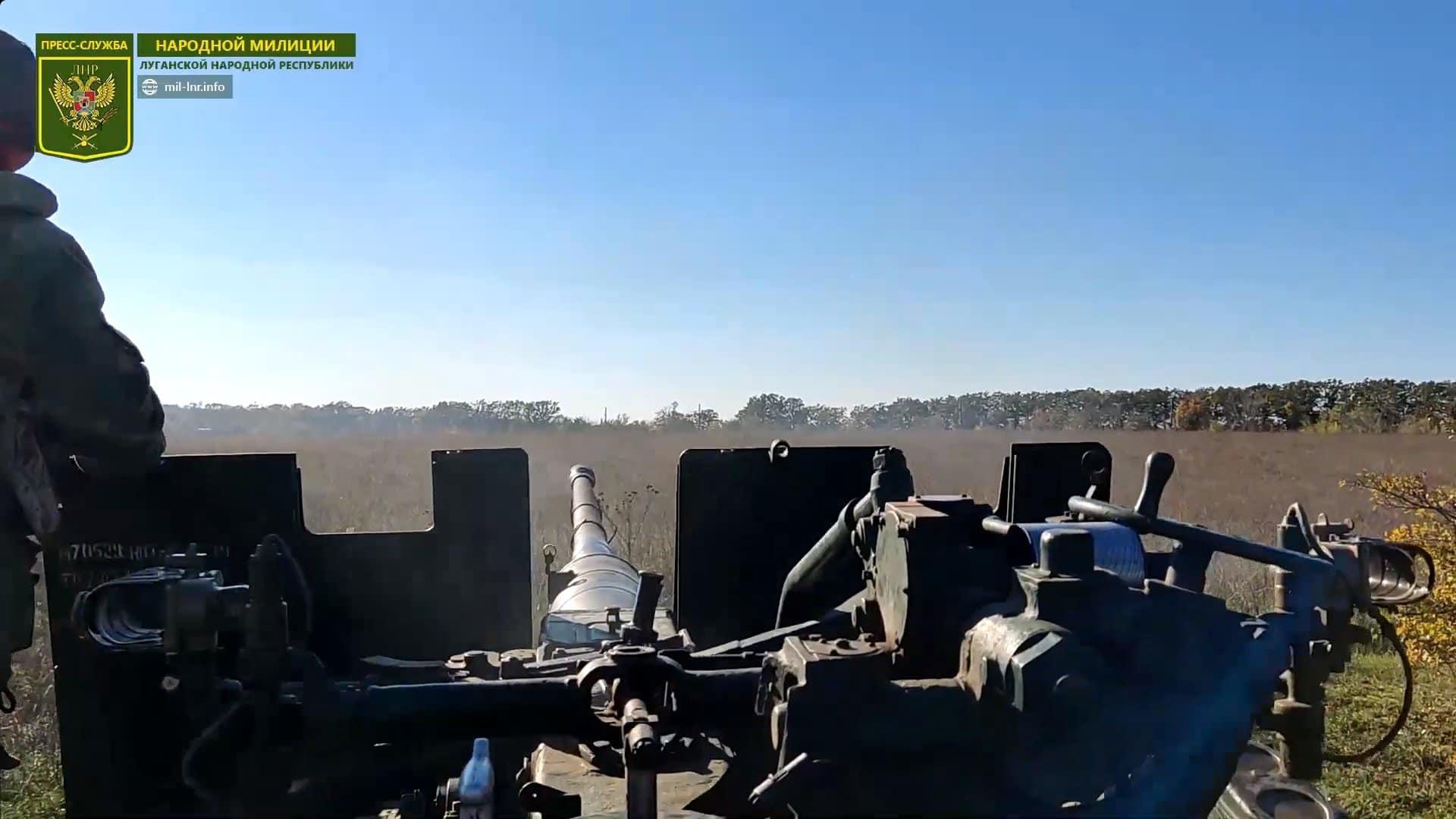 Nga tung pháo phòng không S-60 vào tấn công mục tiêu mặt đất ở Ukraine - Ảnh 5.