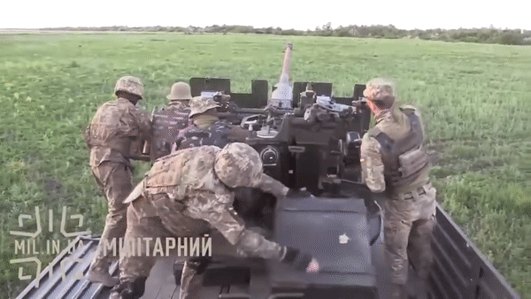 Nga tung pháo phòng không S-60 vào tấn công mục tiêu mặt đất ở Ukraine - Ảnh 8.