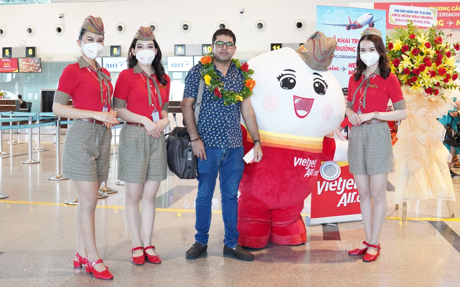 Du khách hào hứng trước hành trình bay thẳng dễ dàng giữa Ấn Độ và Đà Nẵng