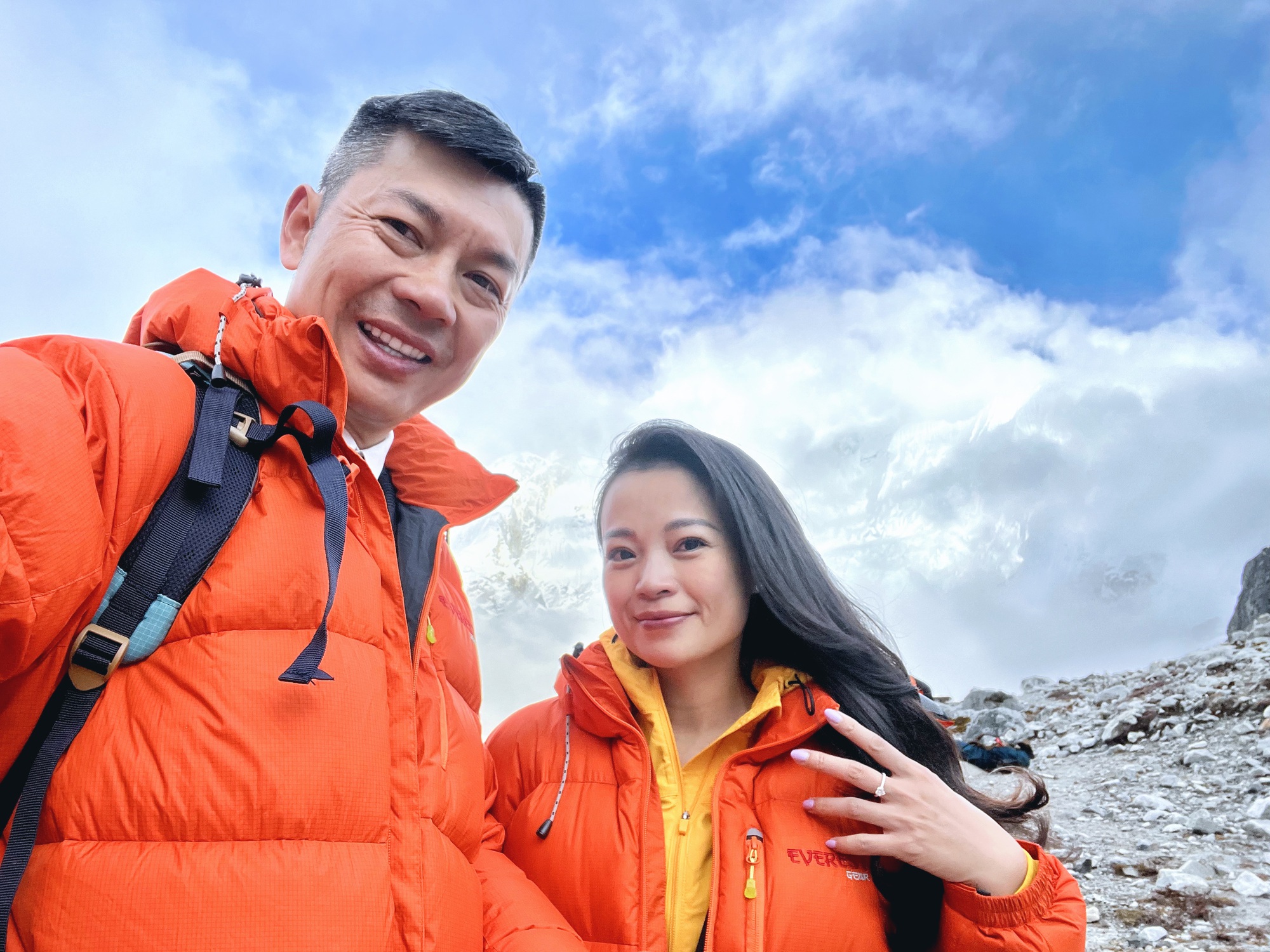 Chuyện tình lãng mạn của cặp đôi Việt cầu hôn trên Everest - Ảnh 5.