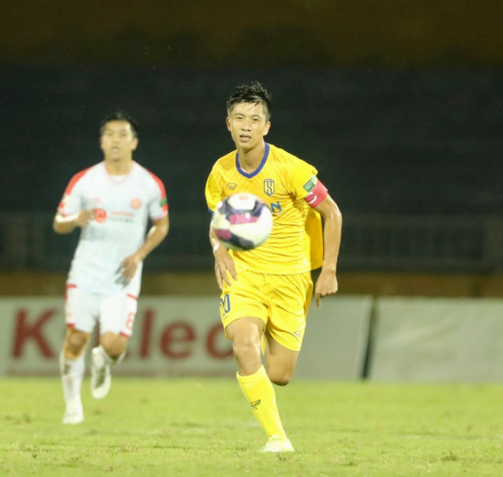 SLNA không thắng 5 trận liên tiếp, HLV Huy Hoàng nhận trách nhiệm - Ảnh 1.
