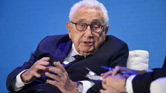 Cựu Ngoại trưởng Mỹ Henry Kissinger cảnh báo để Ukraine gia nhập NATO là 'không khôn ngoan' - Ảnh 1.