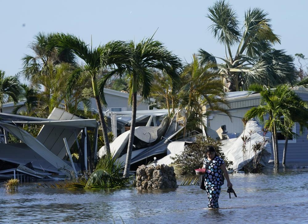 Trắng tay sau cơn bão lịch sử ở Florida - Ảnh 1.