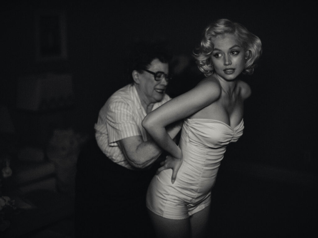 Giới chức Mỹ chỉ trích phim tiểu sử Marilyn Monroe vì cảnh nạo phá thai - Ảnh 2.