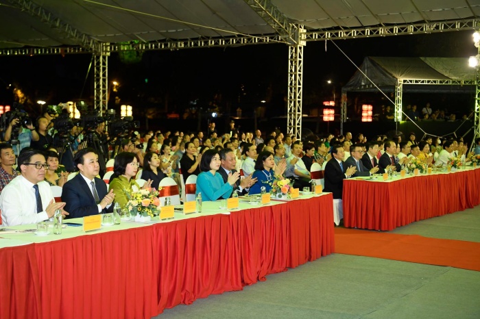 Báo Dân Việt lần thứ 3 liên tiếp nhận Giải Phát triển văn hóa và xây dựng người Hà Nội - Ảnh 2.