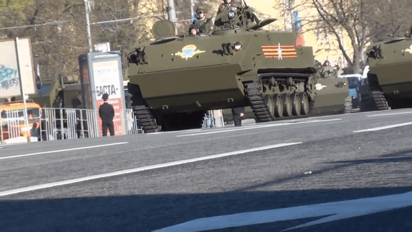 Nga tung thiết giáp nhảy dù BTR-MD vào cuộc xung đột tại Ukraine - Ảnh 1.