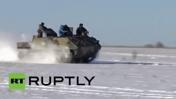 Nga tung thiết giáp nhảy dù BTR-MD vào cuộc xung đột tại Ukraine - Ảnh 13.