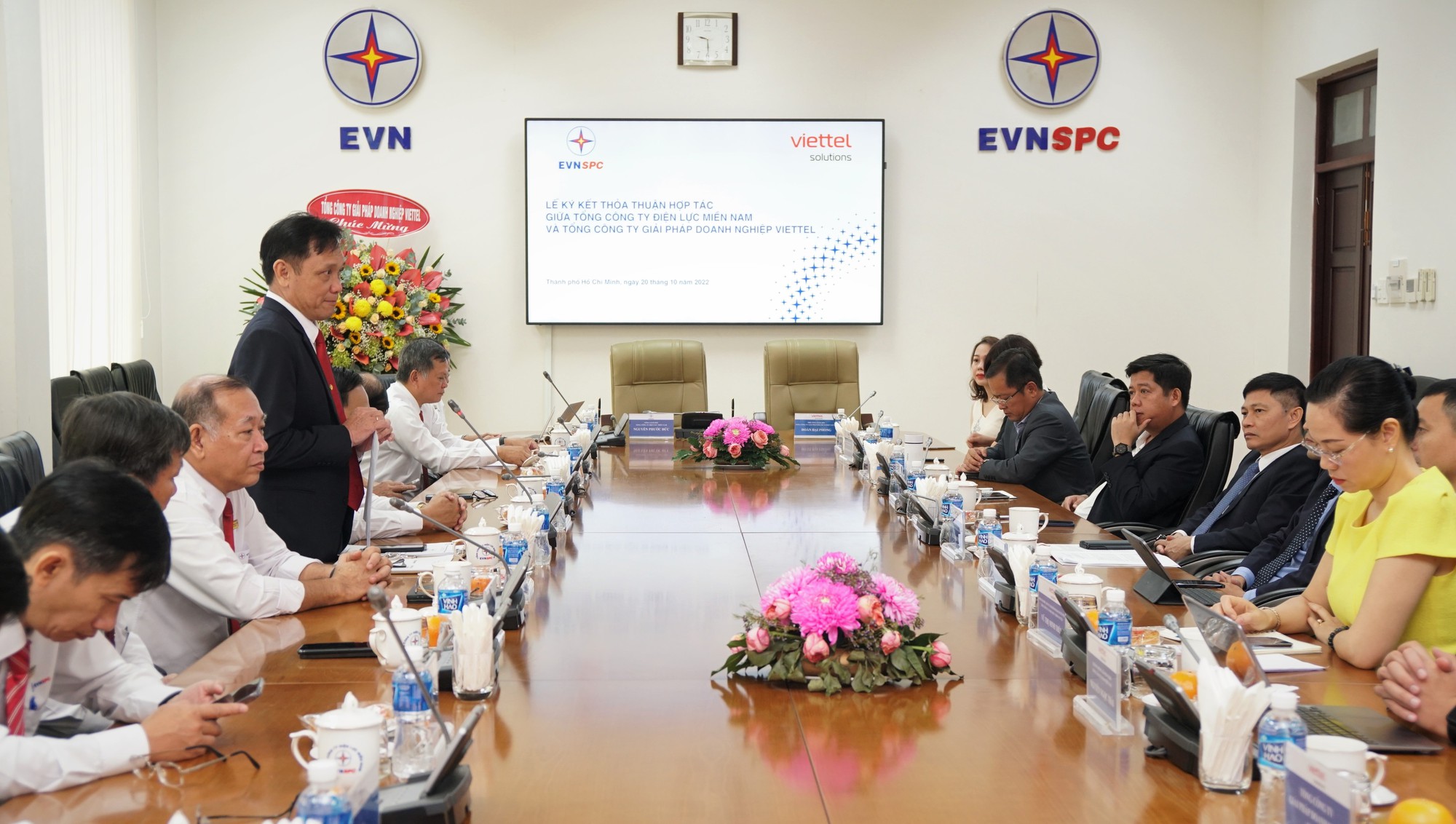 Viettel và EVN SPC bắt tay hợp tác thúc đẩy quá trình chuyển đổi số cho ngành Điện tại miền Nam - Ảnh 2.