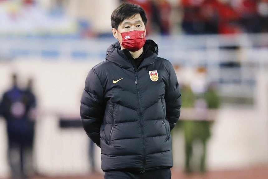 ĐT Trung Quốc mời cựu HLV Chelsea về thay thế ông Li Xiaopeng? - Ảnh 1.