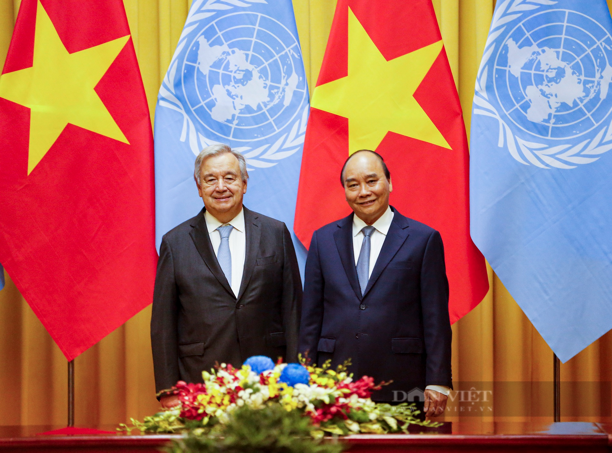 Chủ tịch nước Nguyễn Xuân Phúc đón và hội đàm với Tổng thư ký Liên Hiệp Quốc Antonio Guterres - Ảnh 10.